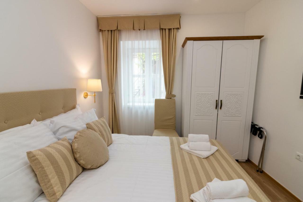 Citta Vecchia B&B Krk Town Esterno foto