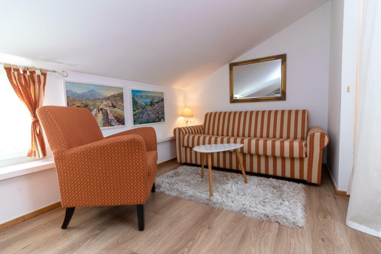 Citta Vecchia B&B Krk Town Esterno foto